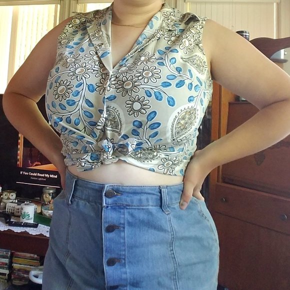 Button Down Tank Top with Collar - Picture 1 of 3